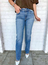 Load image into Gallery viewer, The Simple Guide Medium Wash Straight Jean