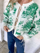 Load image into Gallery viewer, Queen Of Sparkles Green &amp; White Christmas Twall Feather Sleeve Sweater