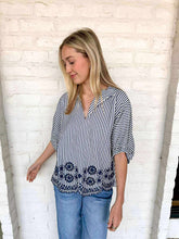Load image into Gallery viewer, Fall Essential Navy Top