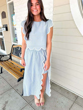 Load image into Gallery viewer, Dinner Plans Blue And White Set