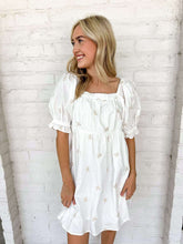 Load image into Gallery viewer, Pretty Little Thing White Dress