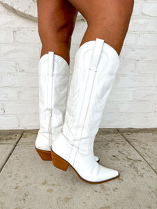 Agency White Boot