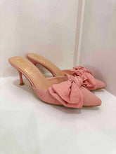 Load image into Gallery viewer, Goldie Pink Heel