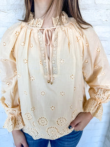 Right Mindset Cream Top