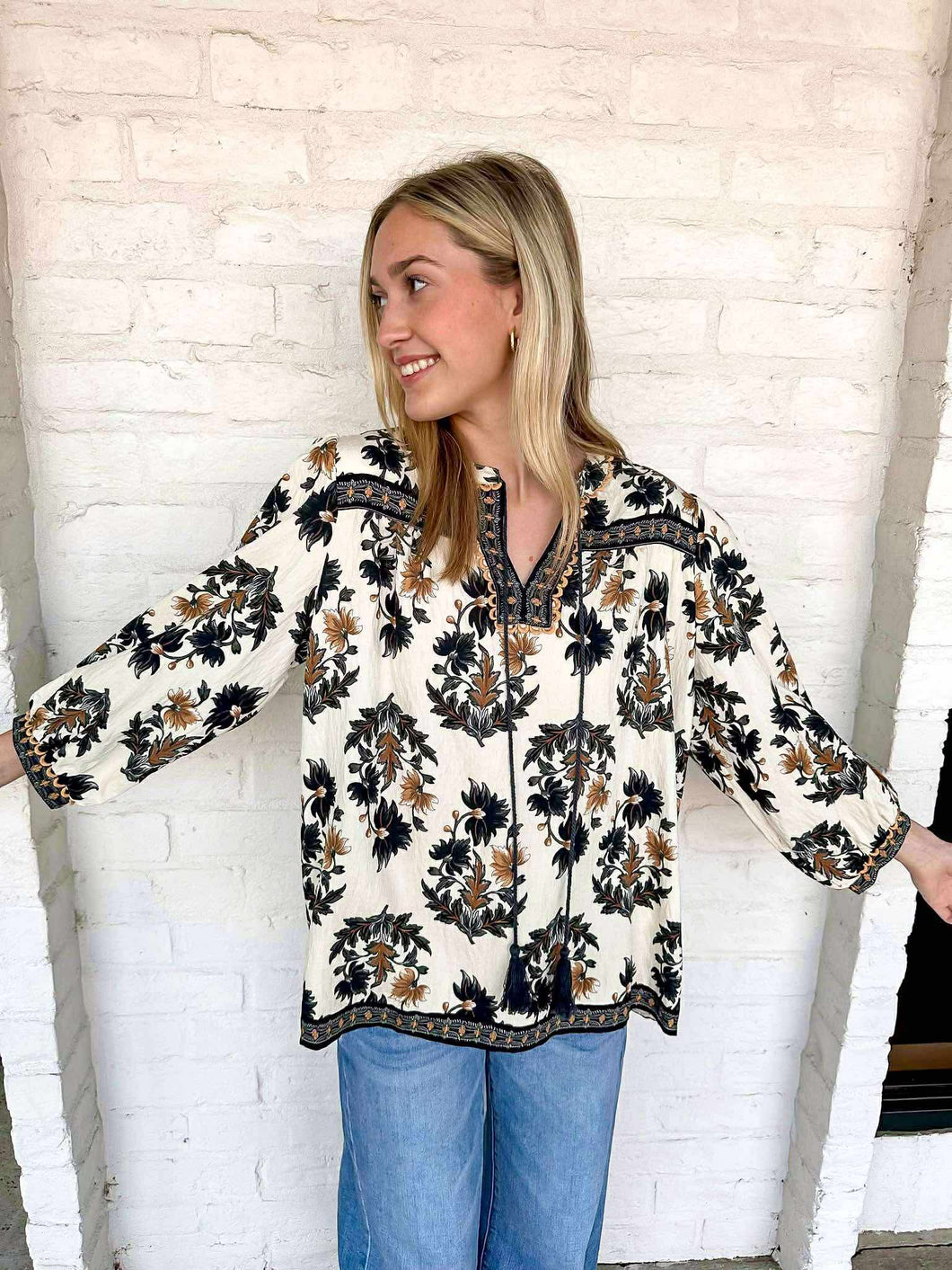 Know It All Black Top