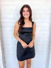 Load image into Gallery viewer, Interest Ahead Black Flap Pocket Dress