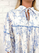 Load image into Gallery viewer, Pretty Little Moment Blue Top