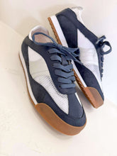 Load image into Gallery viewer, The Tera Navy Multi Sneaker