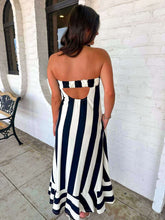 Load image into Gallery viewer, Hearing The News Black Dress