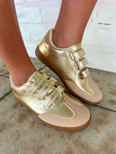 Load image into Gallery viewer, Moral 32 Gold Velcro Sneaker