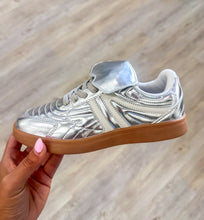 Load image into Gallery viewer, Modern Silver Sneaker