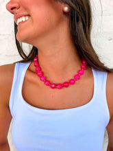Load image into Gallery viewer, Resin Round Hot Pink Necklace