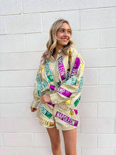 Load image into Gallery viewer, Queen Of Sparkles Metallic Gold Stripe Nola Street Sign Short