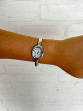 Load image into Gallery viewer, Oval Dial Bangle Watch
