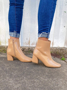 Ultra Camel Boot