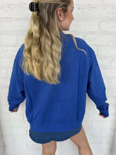 Load image into Gallery viewer, Queen Of Sparkles Florida Metallic Icon Sweatshirt