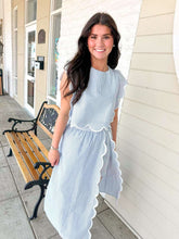 Load image into Gallery viewer, Dinner Plans Blue And White Set
