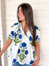 Load image into Gallery viewer, Bold Life Floral Blue Top