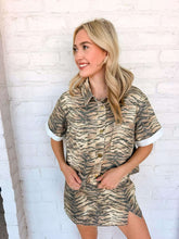 Load image into Gallery viewer, Outthink The Others Tiger Print Top