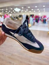 Load image into Gallery viewer, The Tera Navy Multi Sneaker