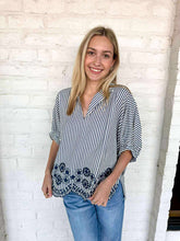 Load image into Gallery viewer, Fall Essential Navy Top