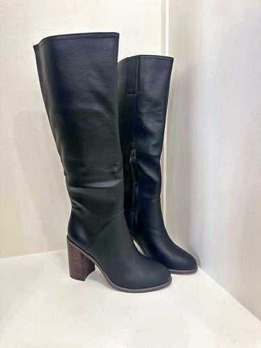 Black Shiloh Cedar Wood Boot