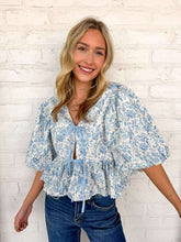 Load image into Gallery viewer, Perfect Peplum Floral Top