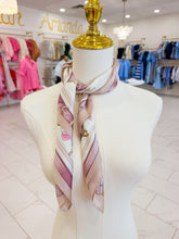 Load image into Gallery viewer, Vintage Floral Print Bandana Scarf