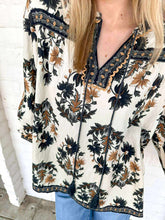 Load image into Gallery viewer, Know It All Black Top