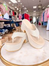 Load image into Gallery viewer, The Bonnie Natural Platform Sandal