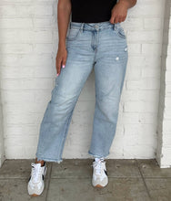 Load image into Gallery viewer, Quest For Success Light Mid Rise Crop Barrel Jean