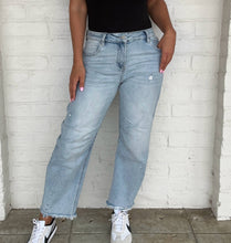 Load image into Gallery viewer, Quest For Success Light Mid Rise Crop Barrel Jean