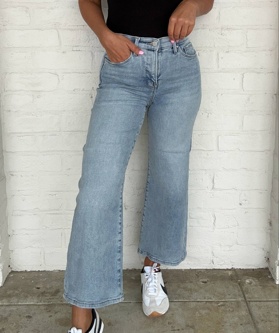 Reach Out Light High Rise Crop Wide Jean