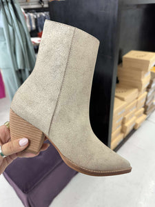 Caty Beige Suede Matisse Boot