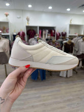 Load image into Gallery viewer, Philly Cream Matisse Sneaker