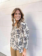 Load image into Gallery viewer, Incredible Approach Ivory Top