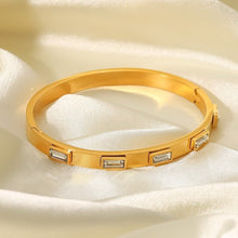 Load image into Gallery viewer, Crystal Clear Baguette Stone Bangle
