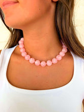 Load image into Gallery viewer, Resin Round Pink Necklace