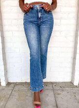 Load image into Gallery viewer, Expert Daze Denim High Rise Boot Cut Denim