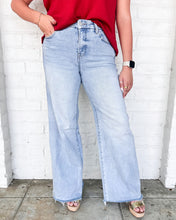 Load image into Gallery viewer, Progressing Forward Light Mid Rise Wide Leg Jean